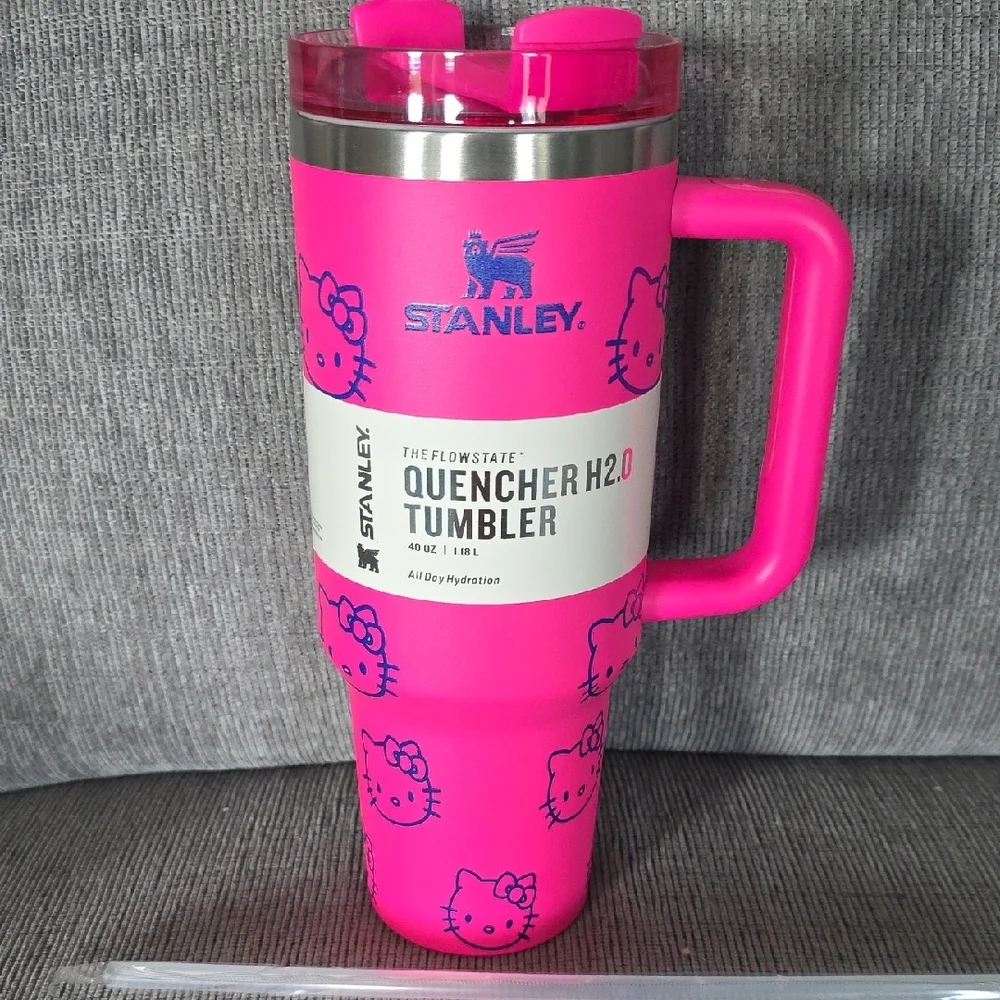 Stanley Hello Kitty Hot Pink Quencher H2.0 Tumbler with Straw, 40oz., New - Picture 10 of 10